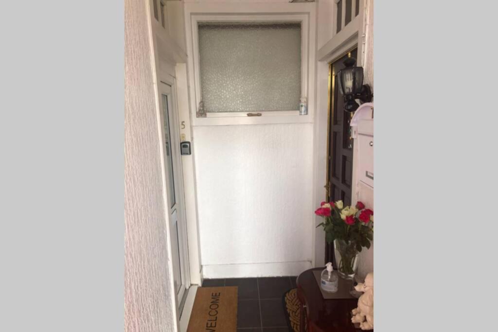 One Bedroom Flat On The Banks Of Loch Lomond Alexandria Luaran gambar