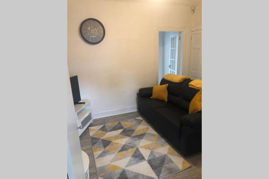 One Bedroom Flat On The Banks Of Loch Lomond Alexandria Luaran gambar