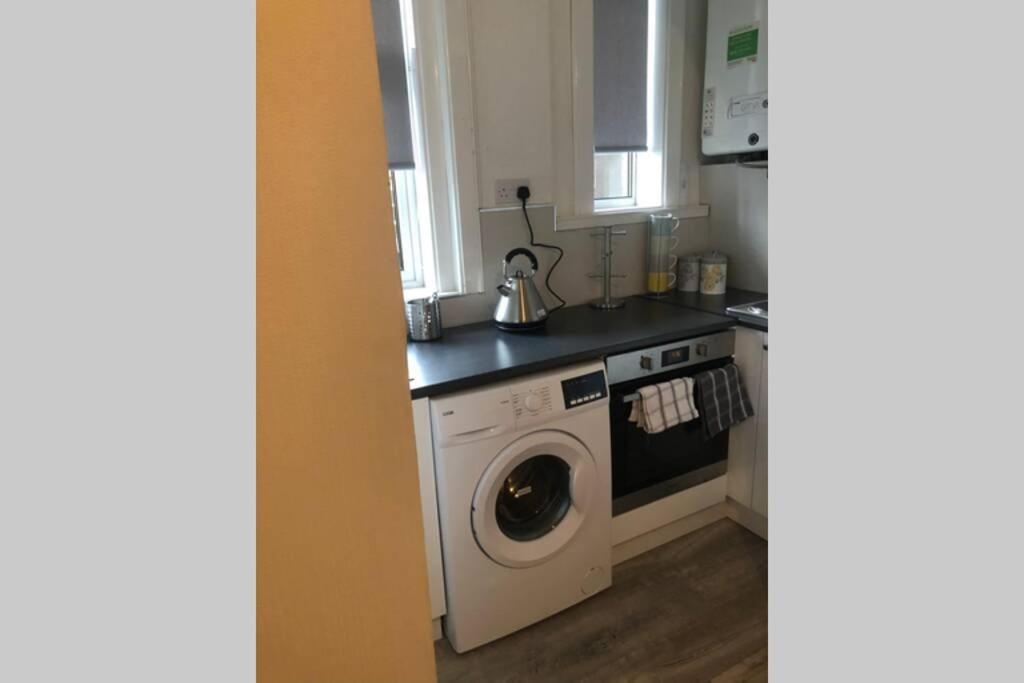 One Bedroom Flat On The Banks Of Loch Lomond Alexandria Luaran gambar